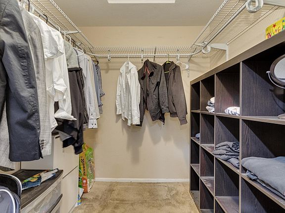 5th image of 3731 E Greenway Ln