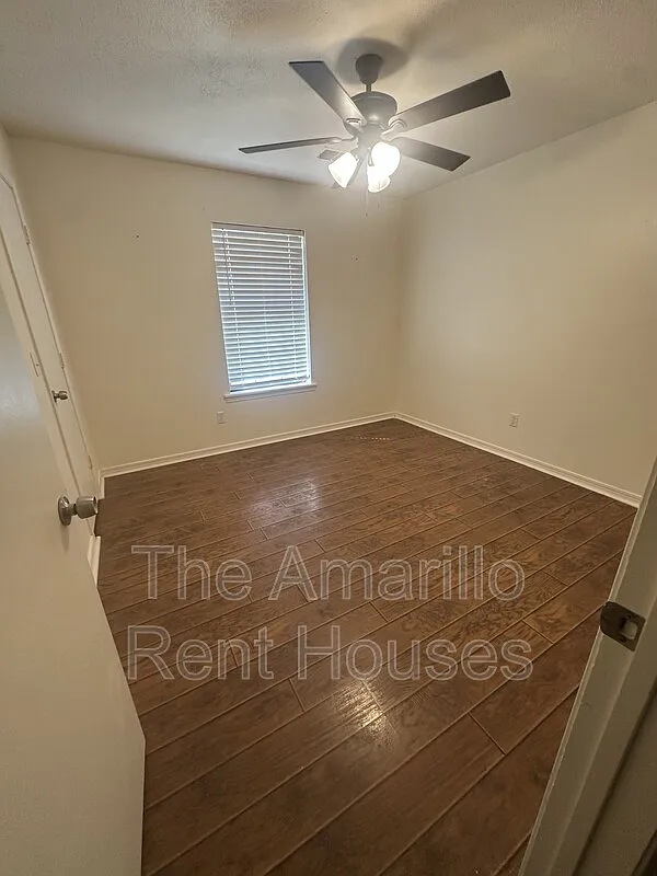 3 bed, 2.0 bath, 2154 sqft, $3,000 — Photo 4
