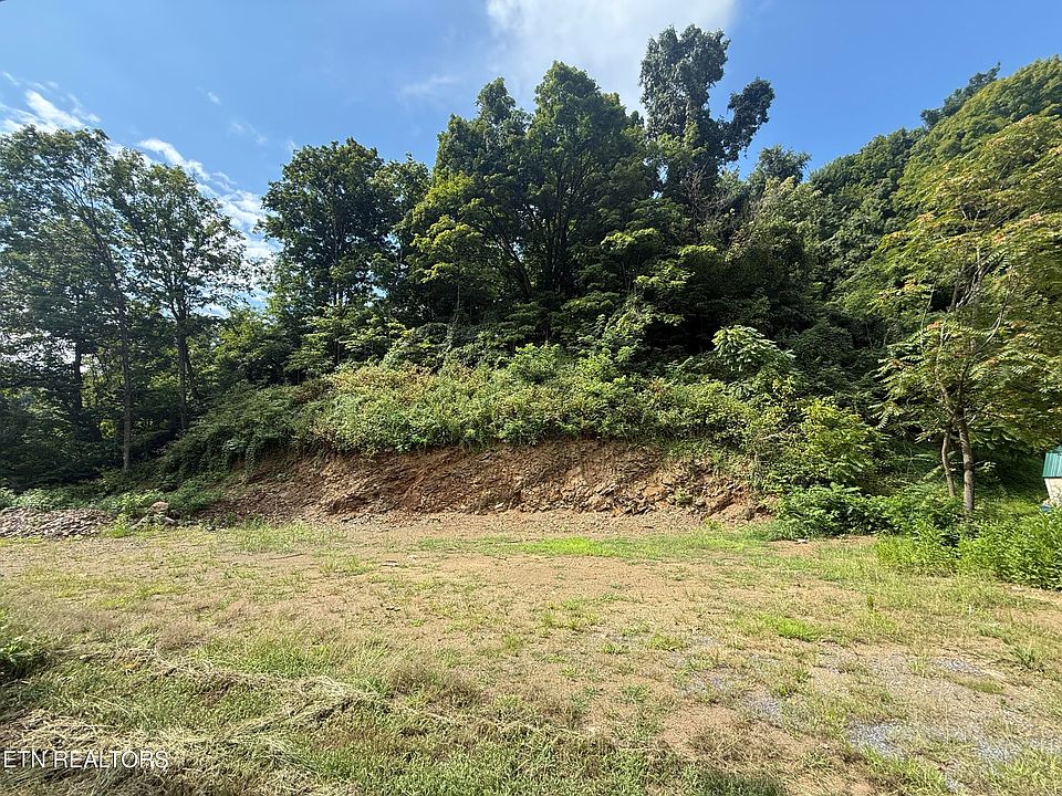 2nd image of 517 Tuggle Hill Rd
