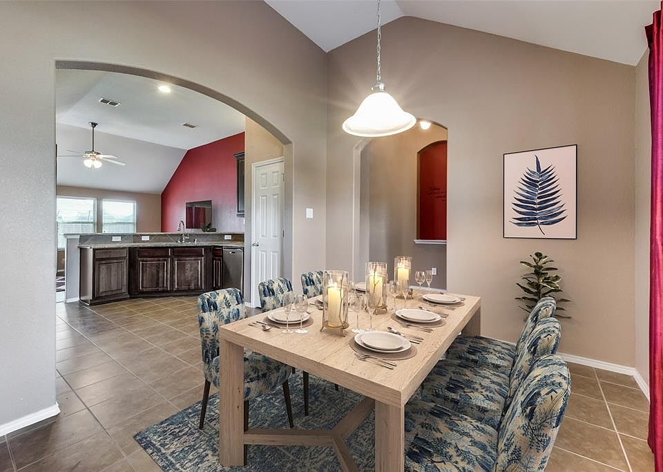 2nd image of 1405 Villa Paloma Blvd