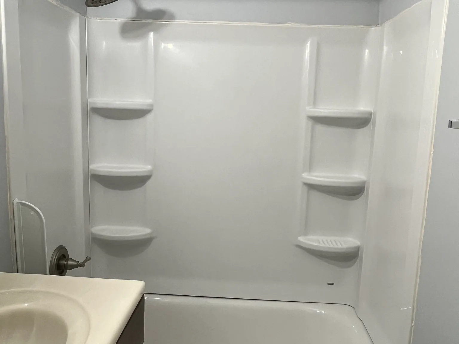2 bed, 1000 sqft, $1,650 — Photo 2