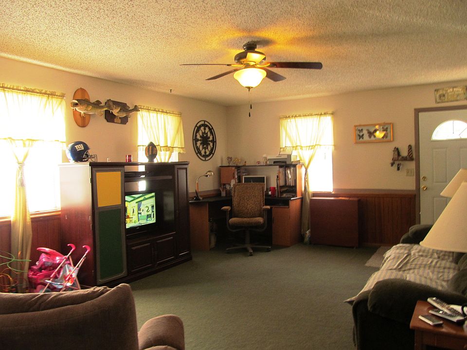 2nd image of 608 Highland Ave S
