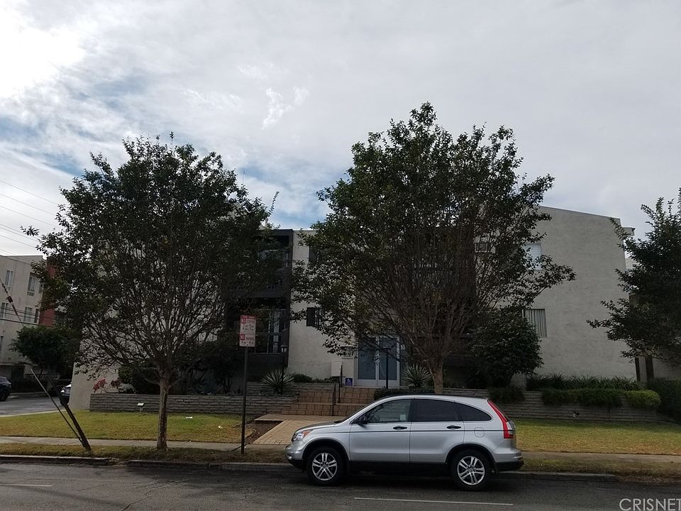 1st image of 1251 S Bundy Dr #208