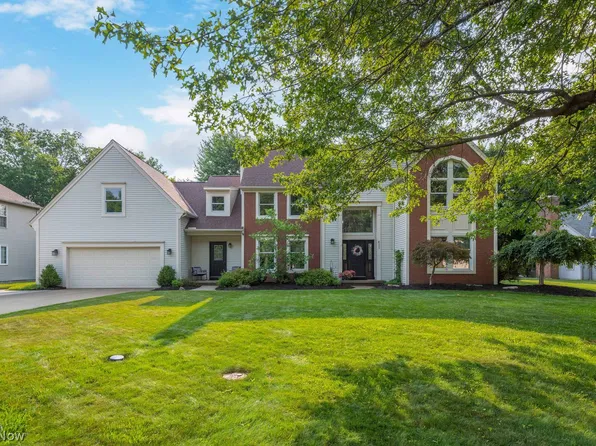 411 Windward Way, Avon Lake, OH 44012
