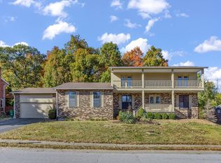 24 Shallowbrook Dr, O'Fallon, IL 62269