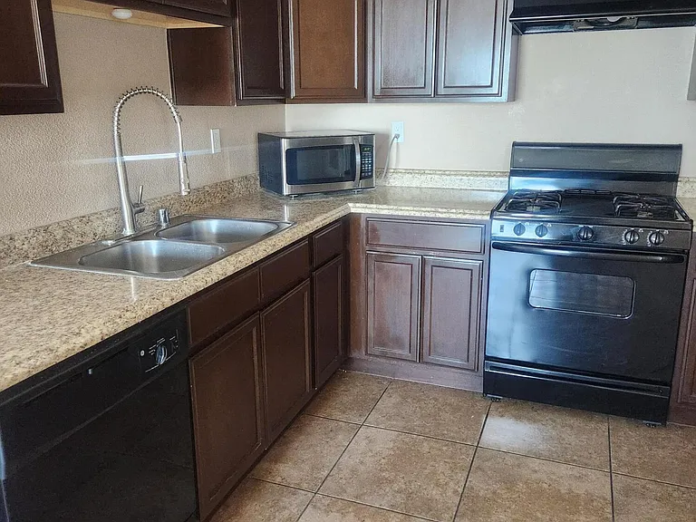 14312 Pancho Gonzalez Ct #A — Photo 10