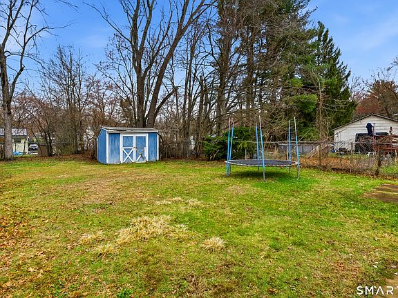 5th image of 140 Cottage Grove Road