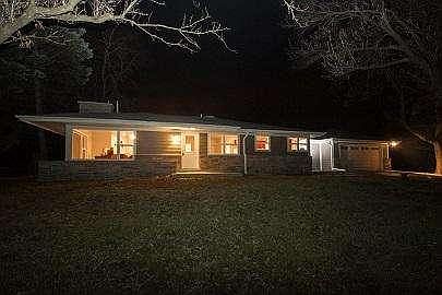 1st image of 1315 W Larkspur Ln
