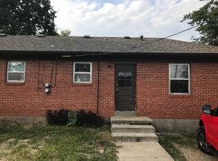 1014 E College St #B, Independence, MO 64050