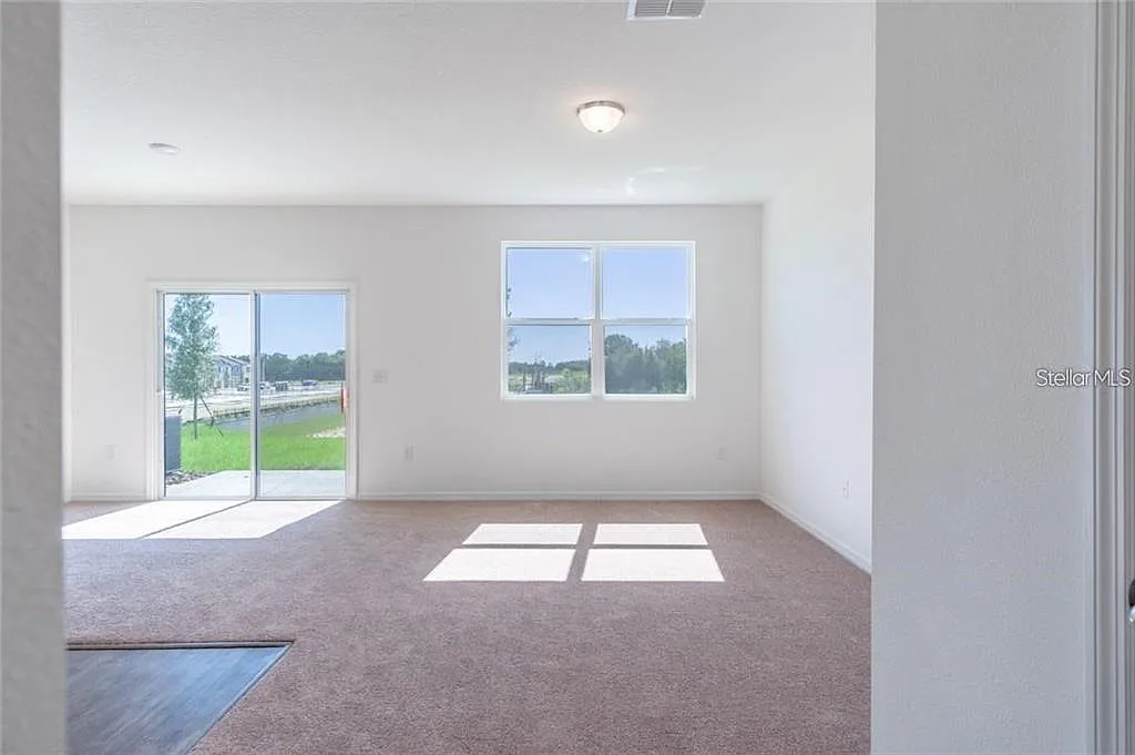 3 bed, 2.5 bath, 1404 sqft, $1,750 — Photo 4