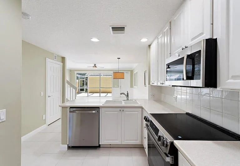4526 Illicium Dr — Photo 13