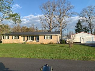 82 Oak Grove Rd, Russell Springs, KY 42642