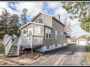 1711 Pershing Rd, New London, WI 54961