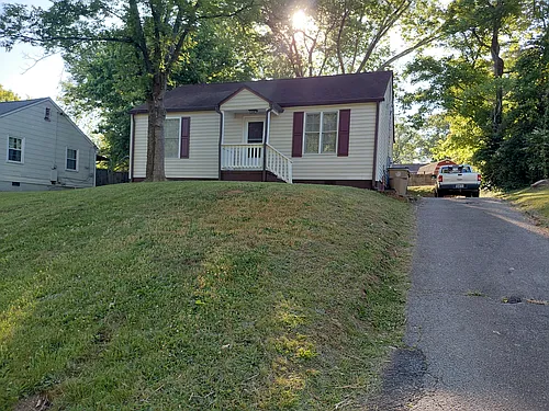 3108 S Haven Rd SE Photo 1
