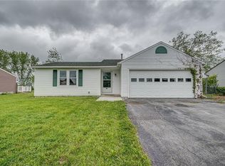 5250 Cremona Trl, Clay, NY 13041