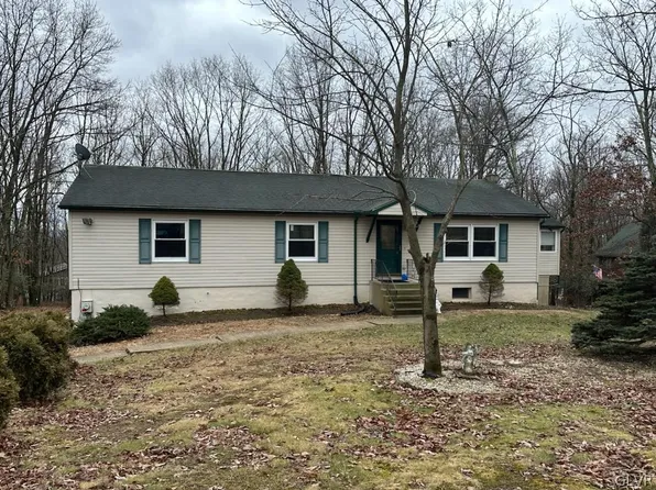 692 Watercrest Ave, Effort, PA 18330