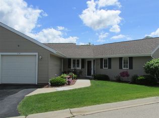 114 Buckingham Ct #114, Cambridge, WI 53523