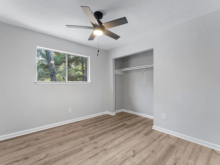 2 Ground Brier Ct — Photo 12