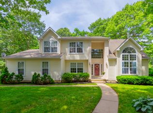 1701 Whispering Woods Dr, Williamstown, NJ 08094
