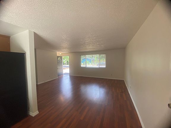 2nd image of 4931 Tri Lake Dr SE