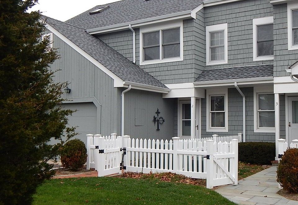 1st image of 2 Brittany Ln