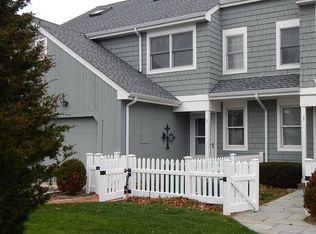 2 Brittany Ln, Westhampton Beach, NY 11978