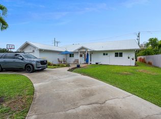 1396 Morningside Dr, Naples, FL 34103