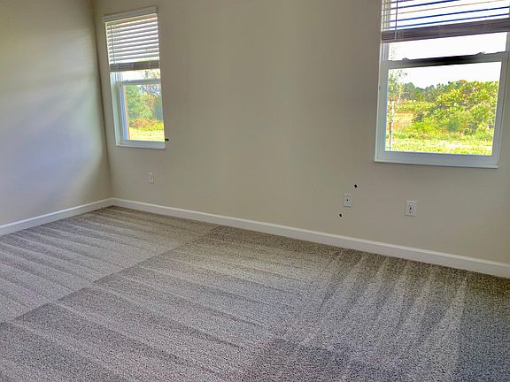 5th image of 1051 Oak Bluff Dr