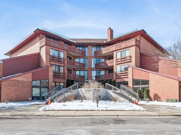 710 Waukegan Rd APT 6B, Glenview, IL 60025