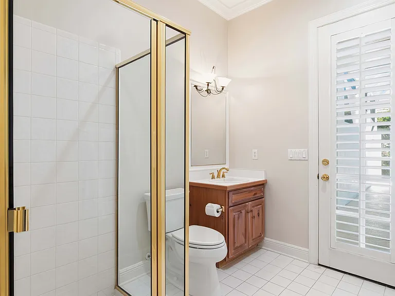 9648 Bryanston Dr — Photo 15