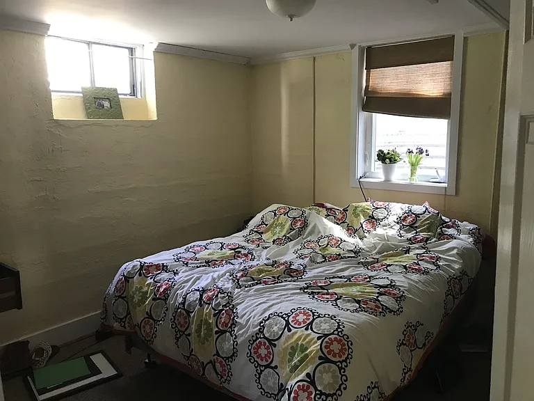 Charming Two Bedroom Garden Level Apartment near DU — Photo 6