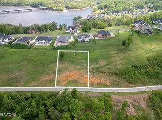 2622 Serenity Sound, Morristown, TN 37814