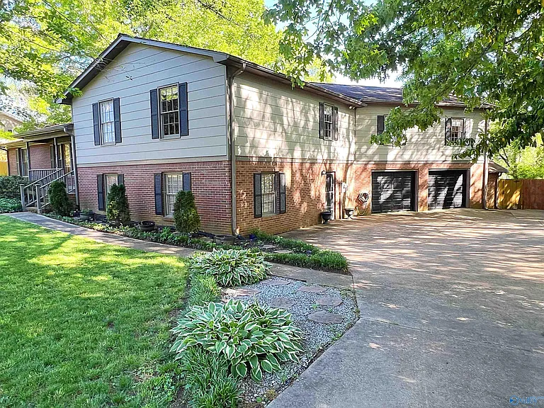 204 Roy Dr — Photo 3