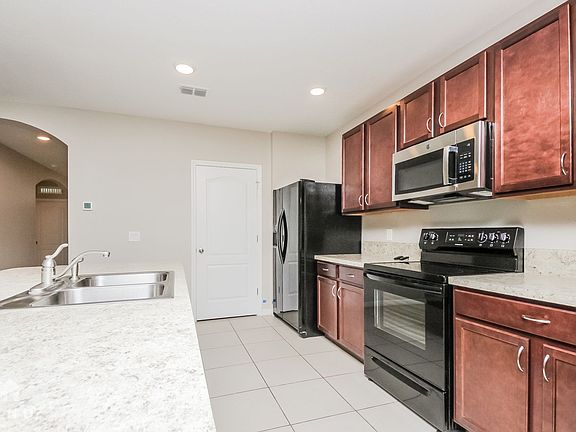 2nd image of 1461 Powell Ln