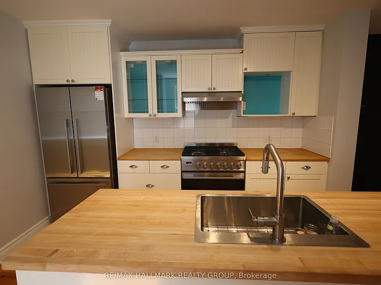 21 Electric St — Photo 8