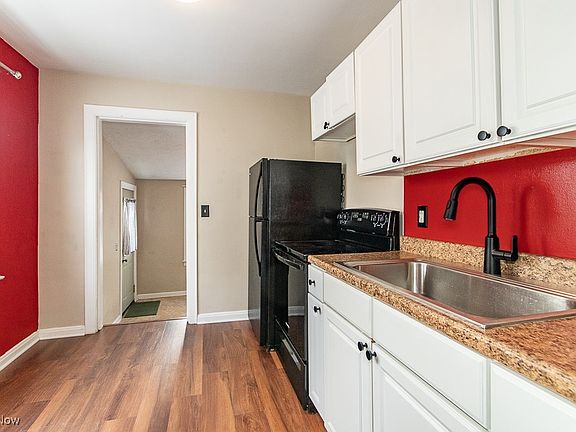 4th image of 37350 2nd St