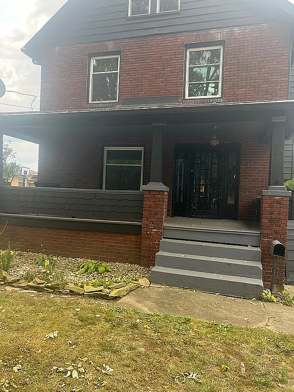 110 Summit Ave photo 1