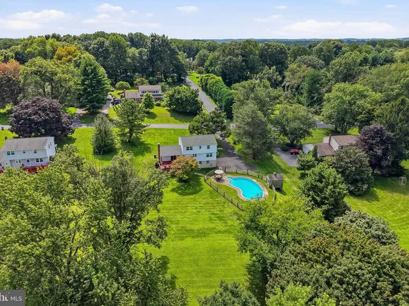111 Skyline Dr, Landenberg, PA 19350