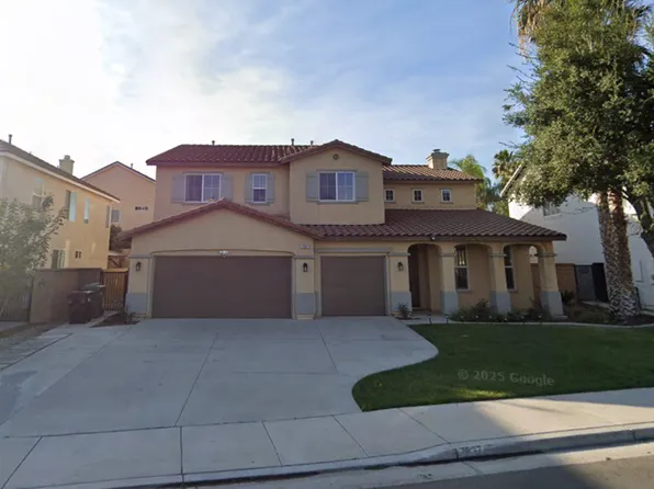 7837 Hazelnut Dr, Corona, CA 92880