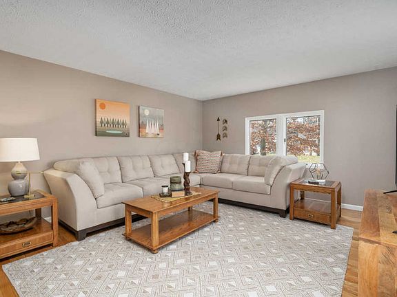 4th image of 2619 Sawmill Meadows Ave