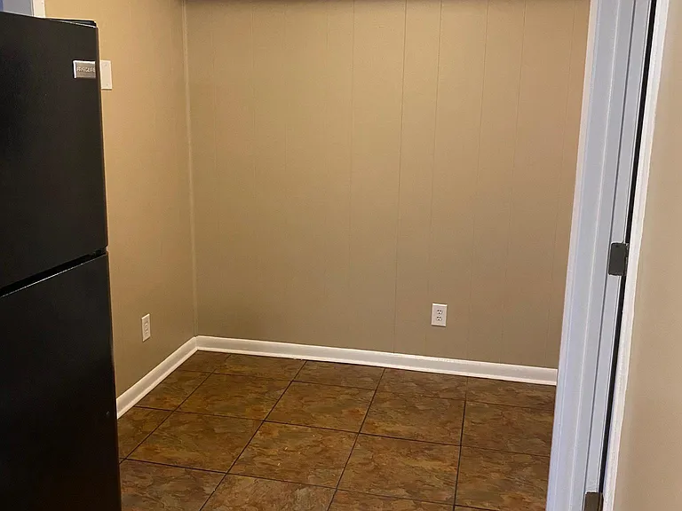 720 Ferdinand Ave SW #26 — Photo 9