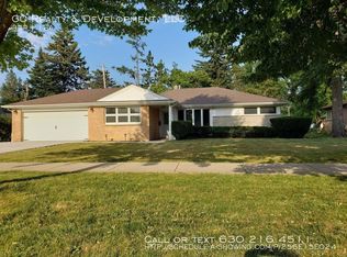 1159 Southwest Pl, Mount Prospect, IL