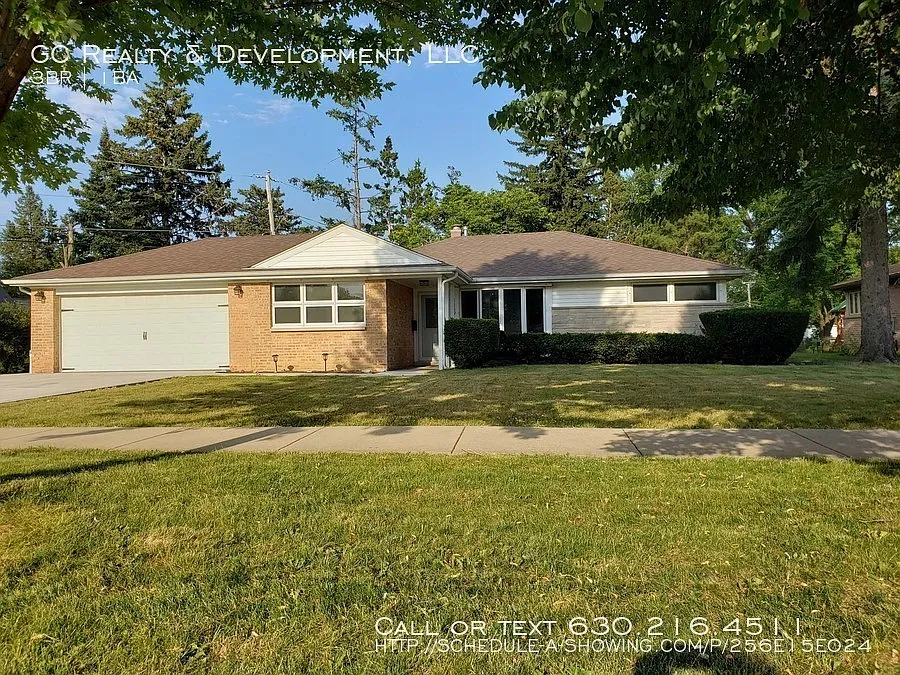 1159 Southwest Pl photo 1