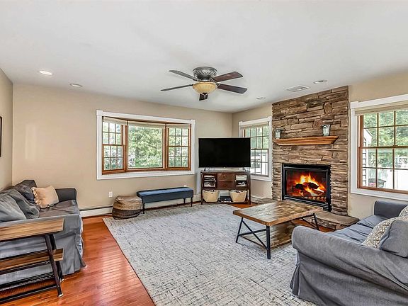 3rd image of 86 Quintuck Ln