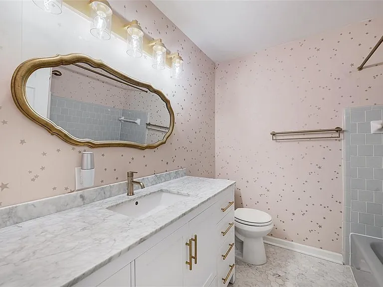 5330 Balcones Dr #G — Photo 7