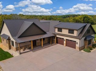 1651 Sneed Rd, Carbondale, IL 62902