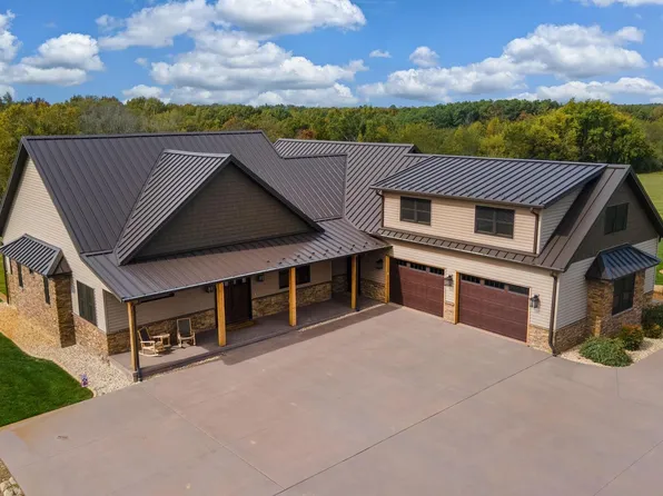 1651 Sneed Rd, Carbondale, IL 62902