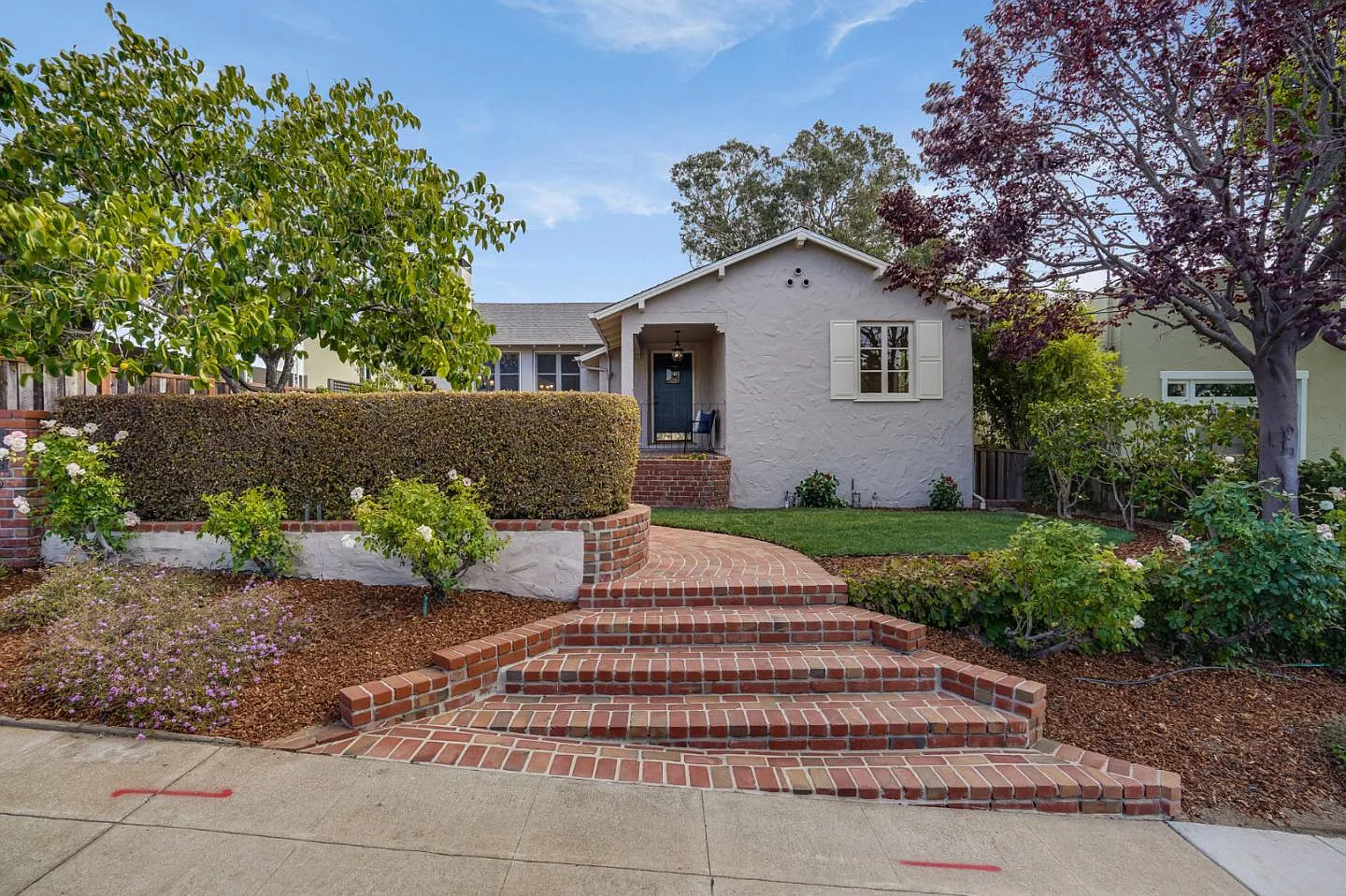 1443 Tilia St photo 1