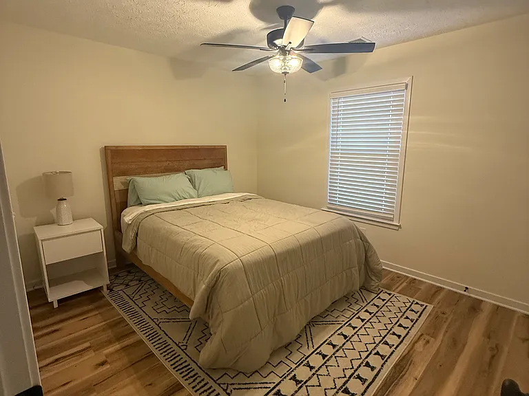 561 Davis Rd — Photo 12