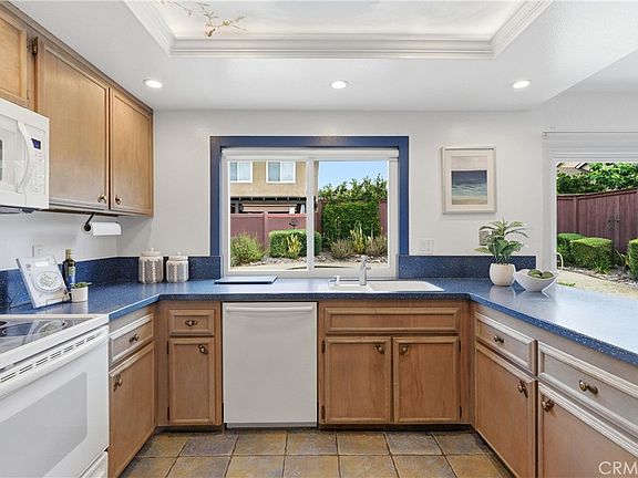 5th image of 233 Brookshire Pl